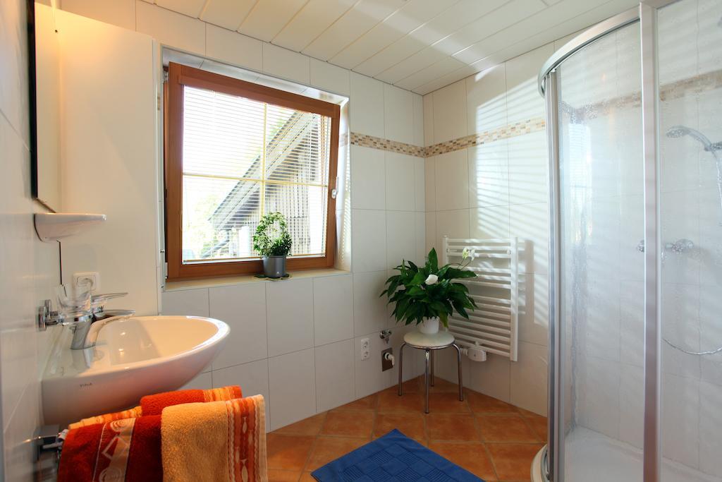 Haus Hirzinger Apartment Brixen im Thale Cameră foto